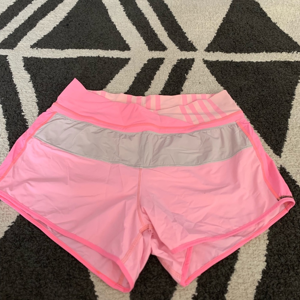 Lululemon Shorts Light Pink Size 4